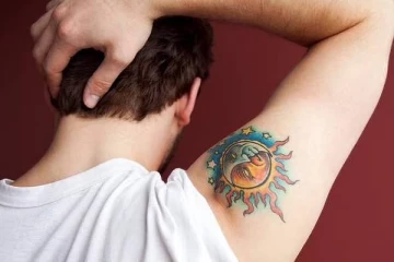 பச்சை குத்தி கொண்டதில் ஏற்பட்ட விபரீதம் : 14 பேருக்கு எச்.ஐ.வி. தொற்று உறுதி