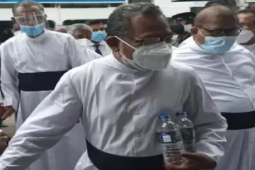 ஈஸ்டர் தாக்குதலின் பின்னணியில் அரசாங்கத்தின் நபர்கள்: சந்தேகிக்கும்  சிறில் காமினி ஆண்டகை