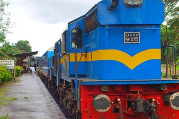 யாழ்ப்பாணத்தில் இருந்துவந்த ரயில் மோதி இளைஞன் உயிரிழப்பு