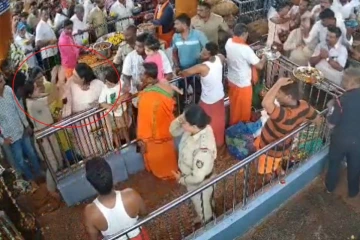 காவல் அதிகாரியை அறைந்த எம்.எல்.ஏ மகள் - திருப்பி அறைந்த பெண் போலீஸ்