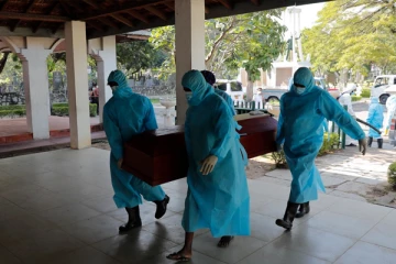 இலங்கையில் ஏழு பொலிஸார் கோவிட் தொற்றுக்கு பலி!