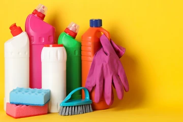 බැරිවෙලාවත් එකිනෙක මිශ්‍ර නොකළ යුතු පිරිසිදු කාරක 9ක්.