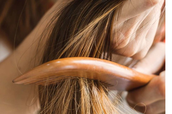 சட்டு சட்டுனு முடி உடையுதா? உடனே தடுக்க இந்த ஒரே ஒரு பொருள் போதும்! | Natural Remedies For Hair Breakage And Growth