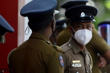 சதுப்பு நிலத்திலிருந்து பொலிஸ் அதிகாரியின் சடலம் மீட்பு