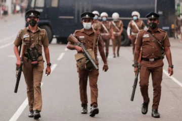 பரீட்சை விடைத்தாள்களைக் கொண்டு சென்ற வேனை வழிமறித்த நபர்; விசாரணைகள் ஆரம்பம்