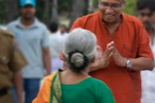 முன்னுக்குப் பின் முரண்பாடாகச் செயற்படுகிறார் சுமந்திரன்- சிரேஸ்ட ஊடகவியலாளர் குற்றச்சாட்டு!