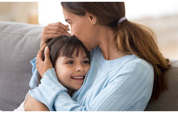 குழந்தைகளை வீட்டில் தனியாக விட்டு செல்பவர்களா நீங்கள்? எச்சரிக்கை! (வீடியோ) | Parents Leaving Child Alone In The House Alert