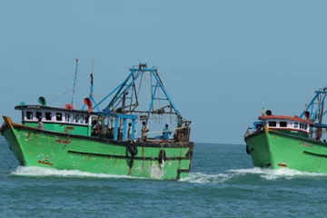 இலங்கை கடற்படையினரால் தொடர்ச்சியாக கைதுசெய்யப்படும் இந்திய கடற்றொழிலாளர்கள்