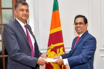 இலங்கையின் முதன்முறை... பாதுகாப்பு செயலராக விமானப்படை அதிகாரி நியமனம்!