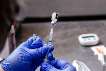 பூஸ்டர் டோஸை போட்டுக் கொள்ளாவிட்டால் கோவிட் சுனாமி ஏற்படும்