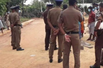 வவுனியாவில் வீதியை கடக்க முயன்ற மாணவனுக்கு முச்சக்கரவண்டியால் ஏற்பட்ட நிலை!