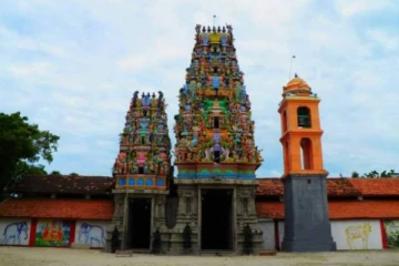 ஈழத்துச் சிதம்பர ஆலய நம்பிக்கை பொறுப்பாளரின் வீட்டை எரிப்பதற்கு முயன்றதாக முறைப்பாடு