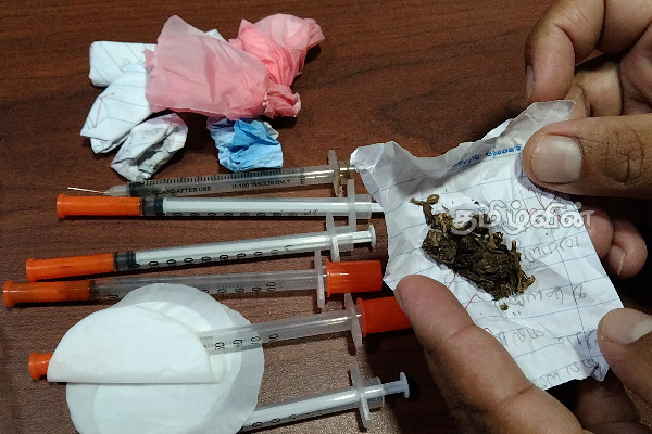 வடக்கில் இருவேரு பகுதிகளில் போதைப்பொருளுடன் மூவர் கைது (Photos) | Man Arrested With Heroin And Syringes