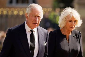 மன்னராக முடிசூடும் சார்லஸ்: வேலையை இழக்கும் அபாயத்தில் ஊழியர்கள் 100 பேர்