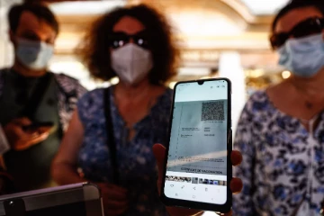 பிரான்சில் இன்று முதல் தடுப்பூசி பாஸ் அமுல்!