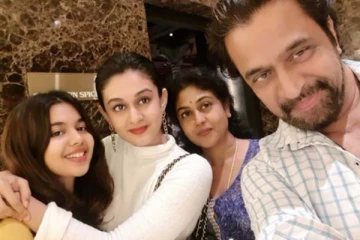 நடிகர் அர்ஜுனின் இரண்டாவது மகளா இது? வைரல் புகைப்படம் இதோ