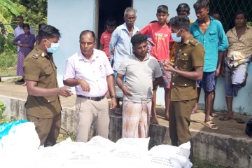 இந்திய அரசாங்கத்தால் நிவாரணமாக வழங்கப்பட்ட அரிசி:வவுனியாவில் விசாரணை ஆரம்பம்(Photos)