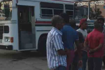 ප්‍රධානතම මාර්ගයක බස් රථ වර්ජනයක්..!