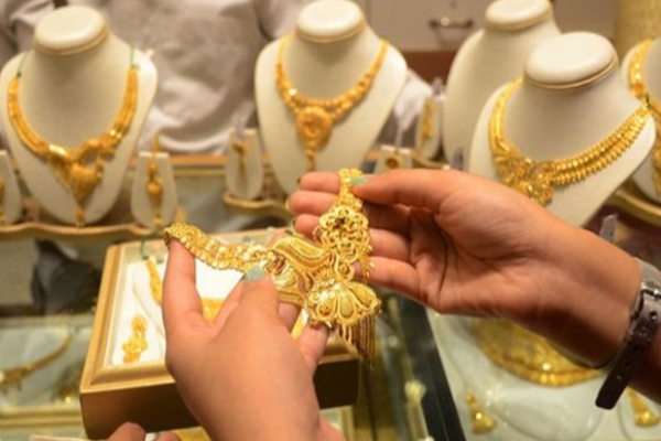 Today Gold Rate: மீண்டும் மீண்டும் உச்சம் தொடும் தங்கத்தின் விலை! கவலையில் நடுத்தர மக்கள் | Gold Rate December 20 2025 India And Srilanka