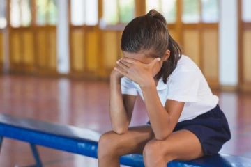 பாடசாலை சிறுமிக்கு மது கொடுத்து வன்புணர்வுக்கு உட்படுத்திய காதலன்