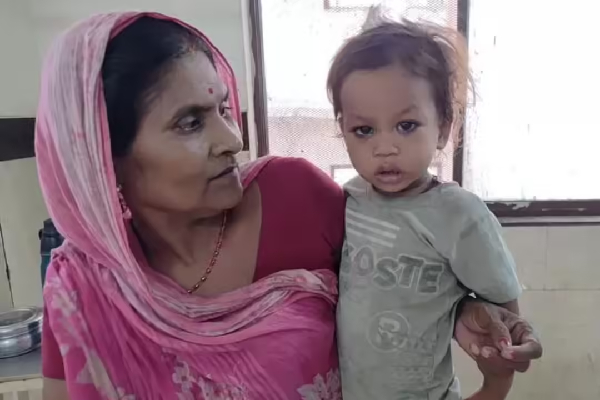 பொம்மை என நினைத்து பாம்பை கடித்த 1 வயது குழந்தை - அடுத்து நடந்த அதிர்ச்சி | Bihar 1 Year Old Child Bite Cobra Snake Dies