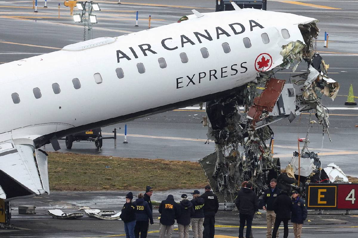 ஏர் கனடா விமான விபத்து:வெளியான பகீர் தகவல்கள் | Air Canada Flight Crash New York Airport