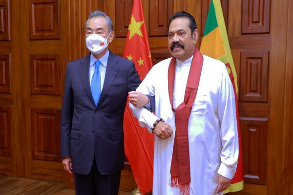 ஜோதிடர்கள் கூறிய ஆரூடம்; மகிந்தவை பிரதமராக்கும் முயற்சியில் சீனா! | China Is Trying To Make Mahinda Prime Minister