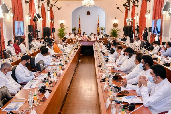 ரிஷாட் தலைமையிலான கட்சியின் உறுப்பினர்கள் சர்வ கட்சி மாநாட்டில்- பறிக்கப்பட்டது பதவி! - ஐபிசி தமிழ்