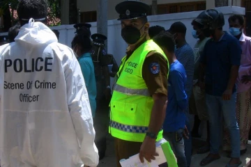 வீடொன்றில் இரு சடலங்கள் மீட்பு; மகளுக்கு காத்திருந்த துயரம்