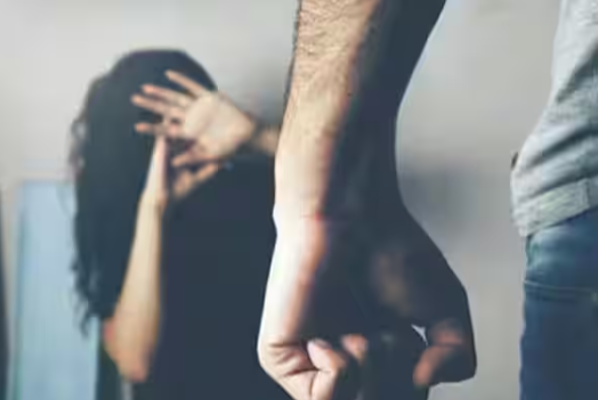 மனைவியை பணயம் வைத்துச் சூதாடி தோற்ற கணவன் ; பலரால் பலமுறை சீரழிக்கப்பட்ட இளம் குடும்பப்பெண் | A Husband Who Gambled By Pledging His Wife மனைவியை பணயம் வைத்துச் சூதாடி தோற்ற கணவன் ; பலரால் பலமுறை சீரழிக்கப்பட்ட இளம் குடும்பப்பெண் | A Husband Who Gambled By Pledging His Wife