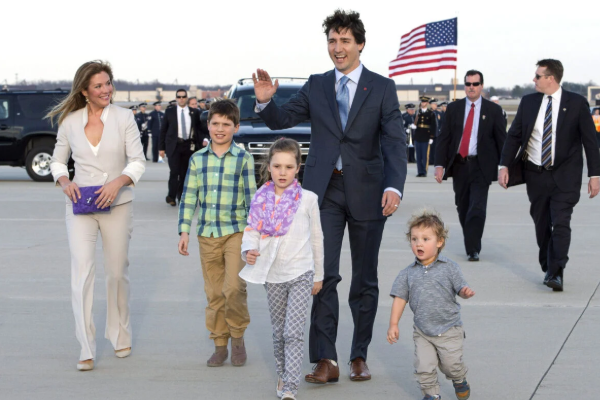 ஜஸ்டின் ட்ரூடோ மற்றும் முன்னாள் கணவருடன் விடுமுறையை செலவிட்ட கேற்றி பெர்ரி | Katy Perry Enjoy Holiday With Justin Trudeau ஜஸ்டின் ட்ரூடோ மற்றும் முன்னாள் கணவருடன் விடுமுறையை செலவிட்ட கேற்றி பெர்ரி | Katy Perry Enjoy Holiday With Justin Trudeau