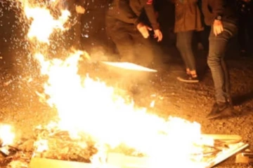 ஈரான் திருவிழாவில் தீ மிதிப்பு: 11 பேர் பலி; ஆயிரக்கணக்கானோர் காயம் - உலக செய்திகளின் தொகுப்பு (Video)