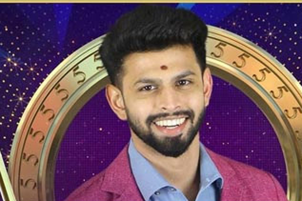 தூக்கி வாரிப்போடும் பிக் பாஸ் போட்டியாளர்களின் சம்பளம்.. பிரியங்காவுக்கு இவ்வளவா? | Dsvgfsd