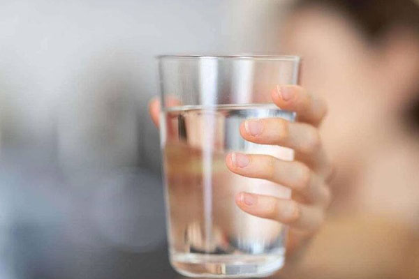 இளநீர் குடிப்பதால் உடல் எடை குறையுமா? | Can Drinking Water Help You Lose Weight