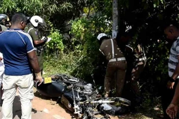 மோட்டார் சைக்கிளில் மூவர் பயணித்ததால் ஏற்பட்ட விபரீதம்: பாடசாலை மாணவன் பலி