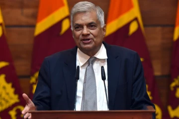 நான்கு துறைகள் அத்தியாவசிய சேவைகளாக பிரகடனம்!