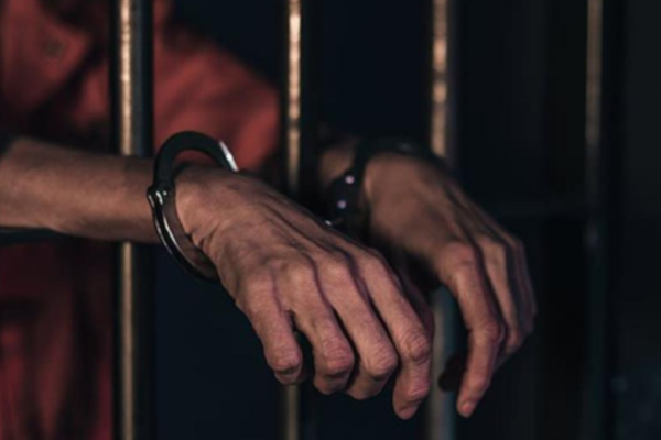 தமிழர் பகுதியில் மகனுக்கு போதைப்பொருள் வழங்கிய தாய் தந்தை...! மோப்ப நாயால் நேர்ந்த கதி | Government Servent Arrested In Vavuniya தமிழர் பகுதியில் மகனுக்கு போதைப்பொருள் வழங்கிய தாய் தந்தை...! மோப்ப நாயால் நேர்ந்த கதி | Government Servent Arrested In Vavuniya