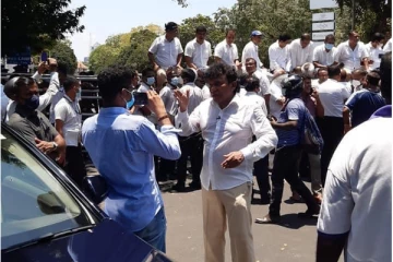 கொண்டுவரப்பட்டது குடும்ப பாதுகாப்புச் சட்டம்! போராட்டக்களத்தில் சீற்றமடைந்த மனோ