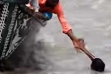 එකම පවුලේ තිදෙනෙක් ජල රකුසාට බිළිවෙයි