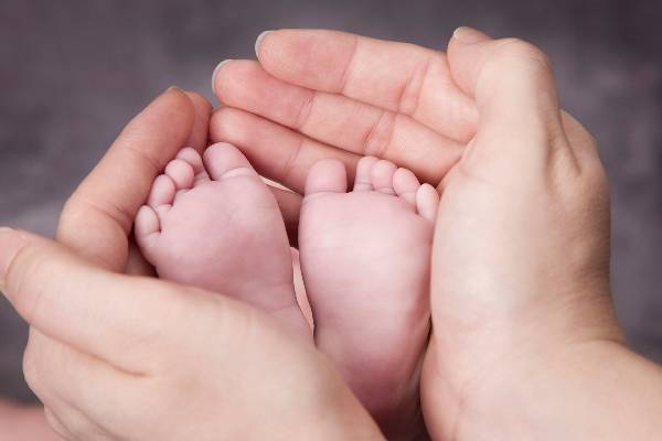 விமானத்தில் குழந்தைகள் பிறந்தால் அவர்கள் எந்த நாட்டிற்கு சொந்தமாவார்கள்? | Which Country Do Babies Born On Airplanes Belong