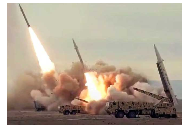 கிரீன்லாந்து பிரச்சினை: அமெரிக்க நாடாளுமன்ற உறுப்பினர்கள் டென்மார்க்கிற்கு பயணம் | Greenland Issue Us Congress Members Travel Denmark