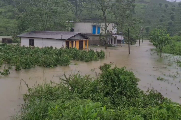 மலையகத்தில் அதிகரித்துள்ள வெள்ள நிலை | Increased Flood Levels In The Hills