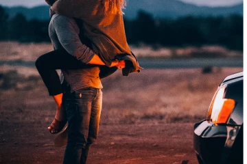 ආදරවන්තයින්ගේ දින සරසවි ගැටුමට රජයත් මැදිහත් වෙලා..? ශිෂ්‍ය සංගමයෙන් හෙළිදරව්වක් .