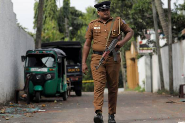 இலங்கையில் பொலிஸாருக்கு இப்படி ஒரு நிலையா! | Is This A Situation For The Police In Sri Lanka