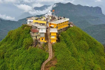 சிவனொளிபாதமலை பருவகால யாத்திரை இன்றுடன் நிறைவு