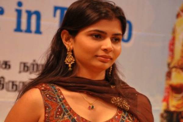 தகாத முறையில் நடந்து கொண்ட பாடகர்: பகீர் கிளப்பிய சின்மயி | Singer Who Casting Couched Chinmay Viral தகாத முறையில் நடந்து கொண்ட பாடகர்: பகீர் கிளப்பிய சின்மயி | Singer Who Casting Couched Chinmay Viral