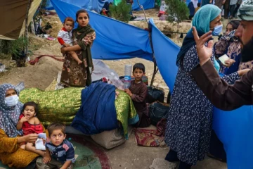 நெஞ்சை உருக்கும் சம்பவம்;  பட்டினியால்  உயிரிழந்த  பச்சிளம் பாலகர்கள்