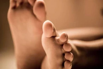 வாகன விபத்தில் சிக்கி 7 வயது சிறுவன் பரிதாபமாக பலி