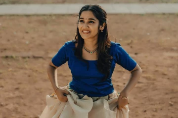 கேரள உடையில் அனிகாவின் செம கியூட் ஸ்டில்கள்