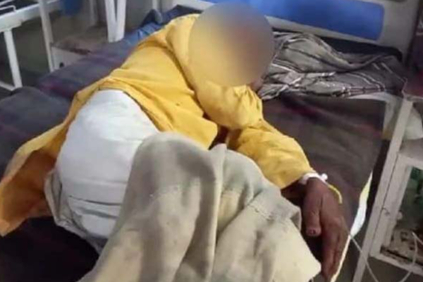 சிறுநீர் கழிக்கும் போது நிகழ்ந்த துயரம்! ஆணுறுப்பை கோடாரியால் வெட்டிய நபர் | Man Over Pain Penis Cutting In Hospital